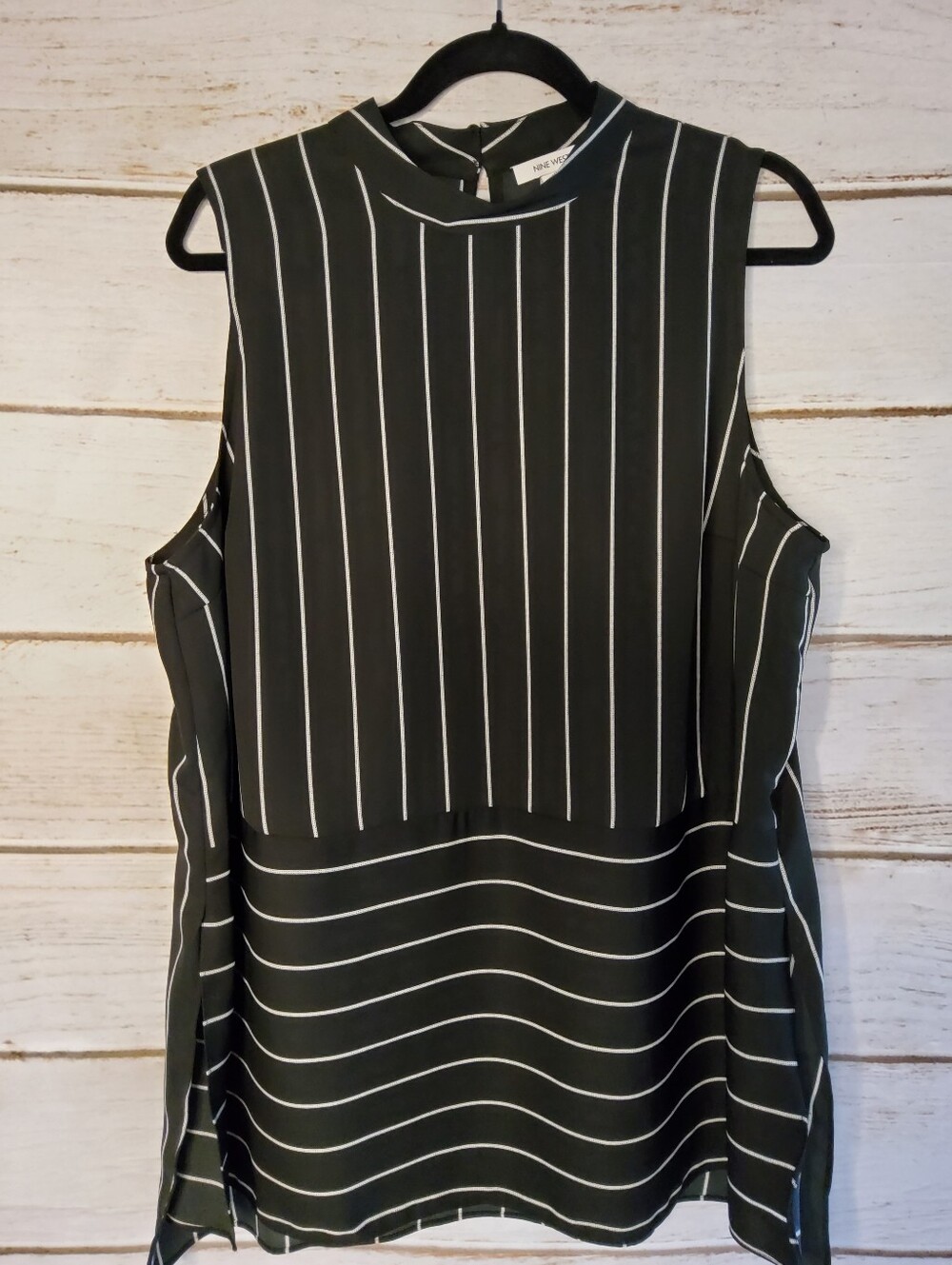 Women's Nine West Mockneck Sleeveless Tunic Top Black and White